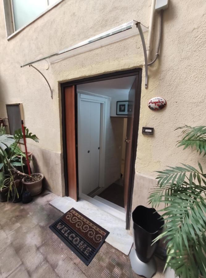 Casa Vacanze Angelica Salerno Ngoại thất bức ảnh